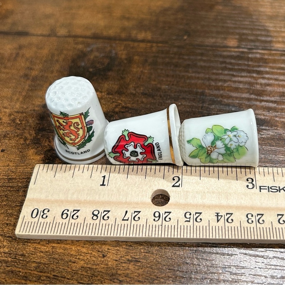 Vintage Bone China Hand Painted Thimbles 3 Pieces England Scotland Japan - Picture 6 of 6